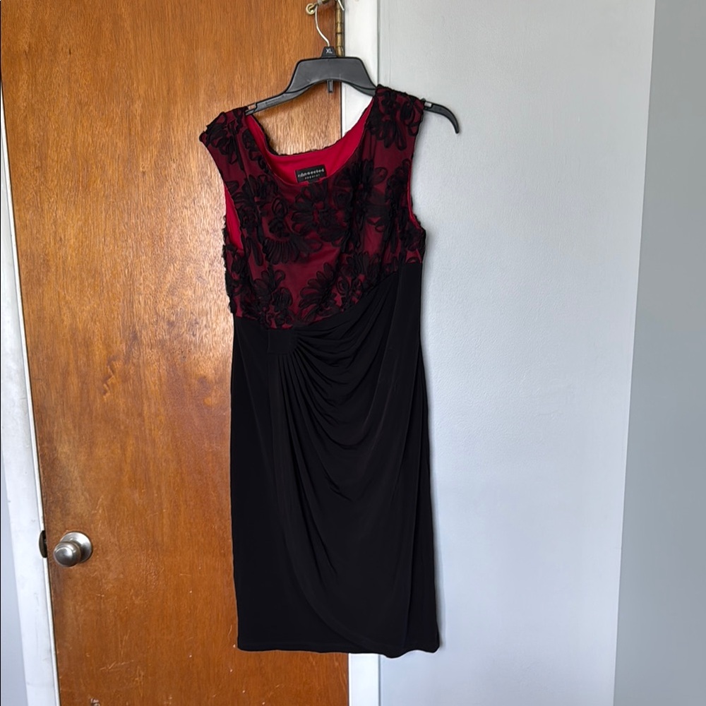 Connected Apparel Black and Red Sheath Midi Dress